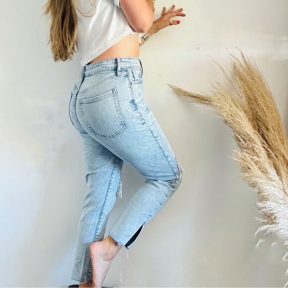 NEW OLD NAVY Light Acid Wash Blue High Rise Straight  Distressed Denim Jeans 8 - Picture 2 of 16